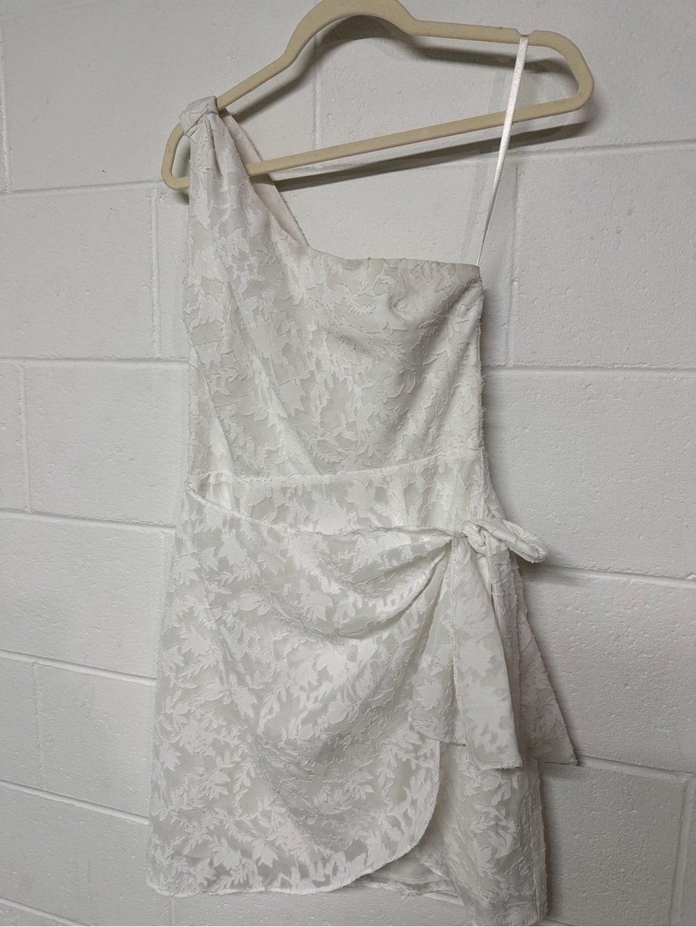 One-Shoulder White Floral Jacquard Dress with Side Tie